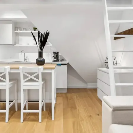아파트 Charming Loft City Center *